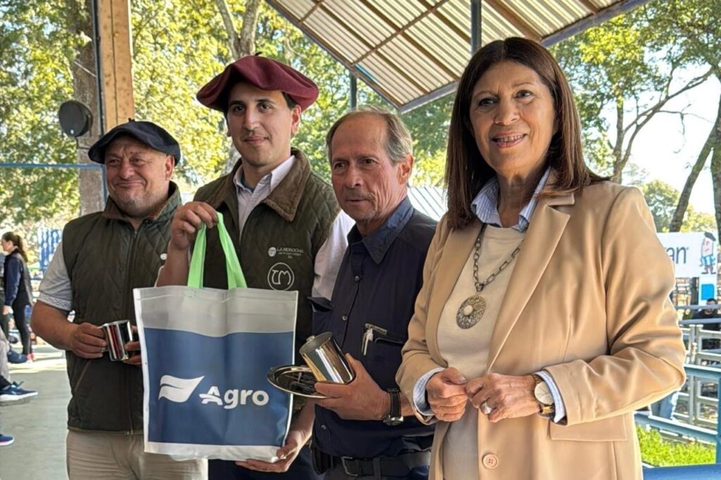 Lee más sobre el artículo CLARA GARCÍA EN LAS EXPOS RURALES: “EL INTERIOR PRODUCTIVO DE SANTA FE SIGUE EMPEÑADO EN CRECER, AGREGAR VALOR Y GENERAR EMPLEO”