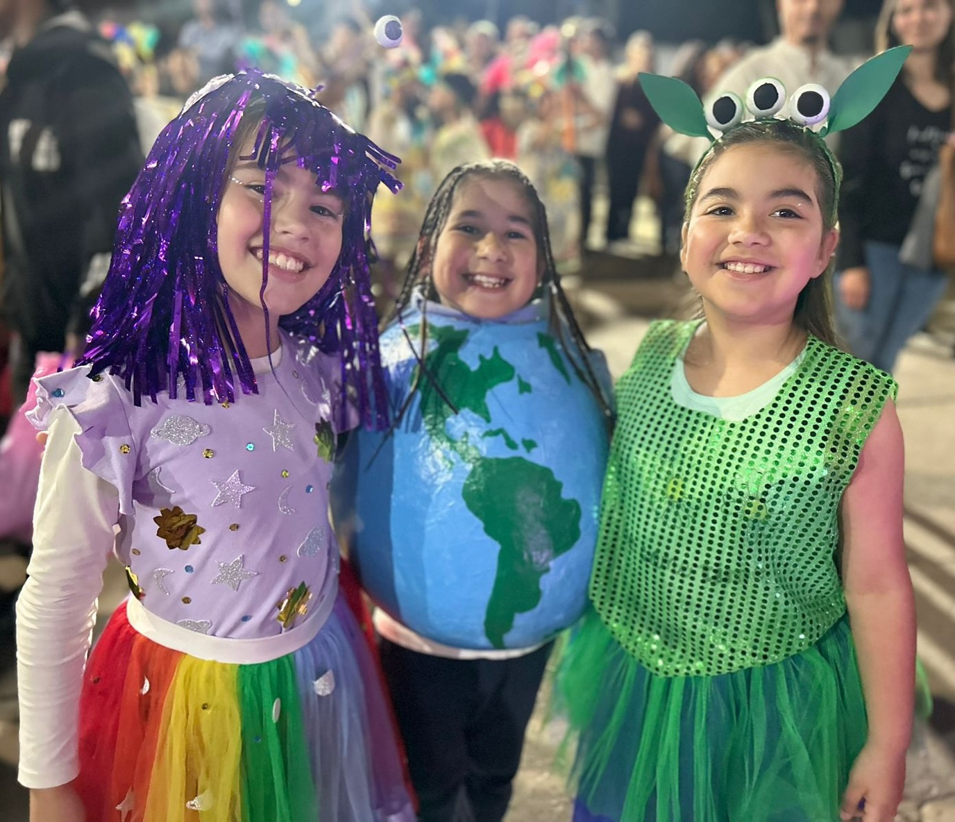 En este momento estás viendo La Escuela N° 290 vivió una noche de ciencia, arte y tecnología junto a la comunidad