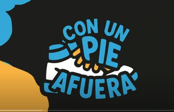 Lee más sobre el artículo “Con un pie afuera”: un programa que cuenta las historias de jóvenes argentinos en el exterior