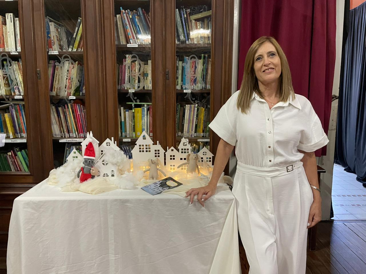 En este momento estás viendo Betina Ortiz presentó 14 libros infantiles en una muestra interactiva en Gálvez