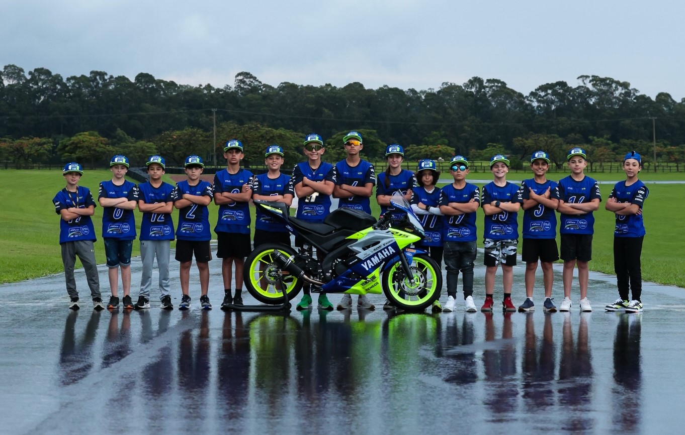 En este momento estás viendo Los argentinos Mateo Cuneo y Hugo Casanovas, fueron seleccionados para la 3a Edición del Campeonato Yamaha bLU cRU America Latina de 2026.
