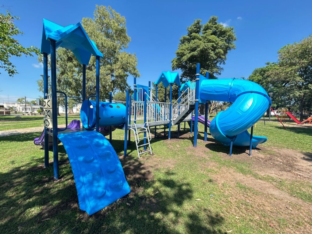 Lee más sobre el artículo Avanza la remodelación de la Plaza de las Madres con nuevas obras y juegos