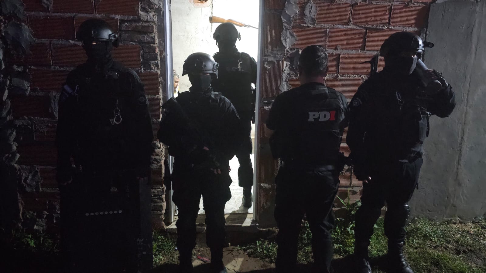 Barrancas e Irigoyen: la PDI detuvo a un hombre y desarticuló puntos de venta de droga