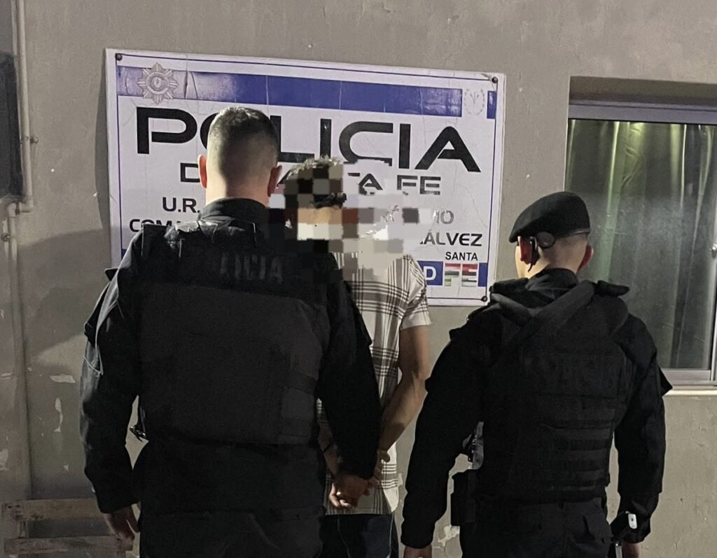 Lee más sobre el artículo Violenta pelea a la salida de un boliche terminó con un joven inconsciente y un aprehendido en Gálvez