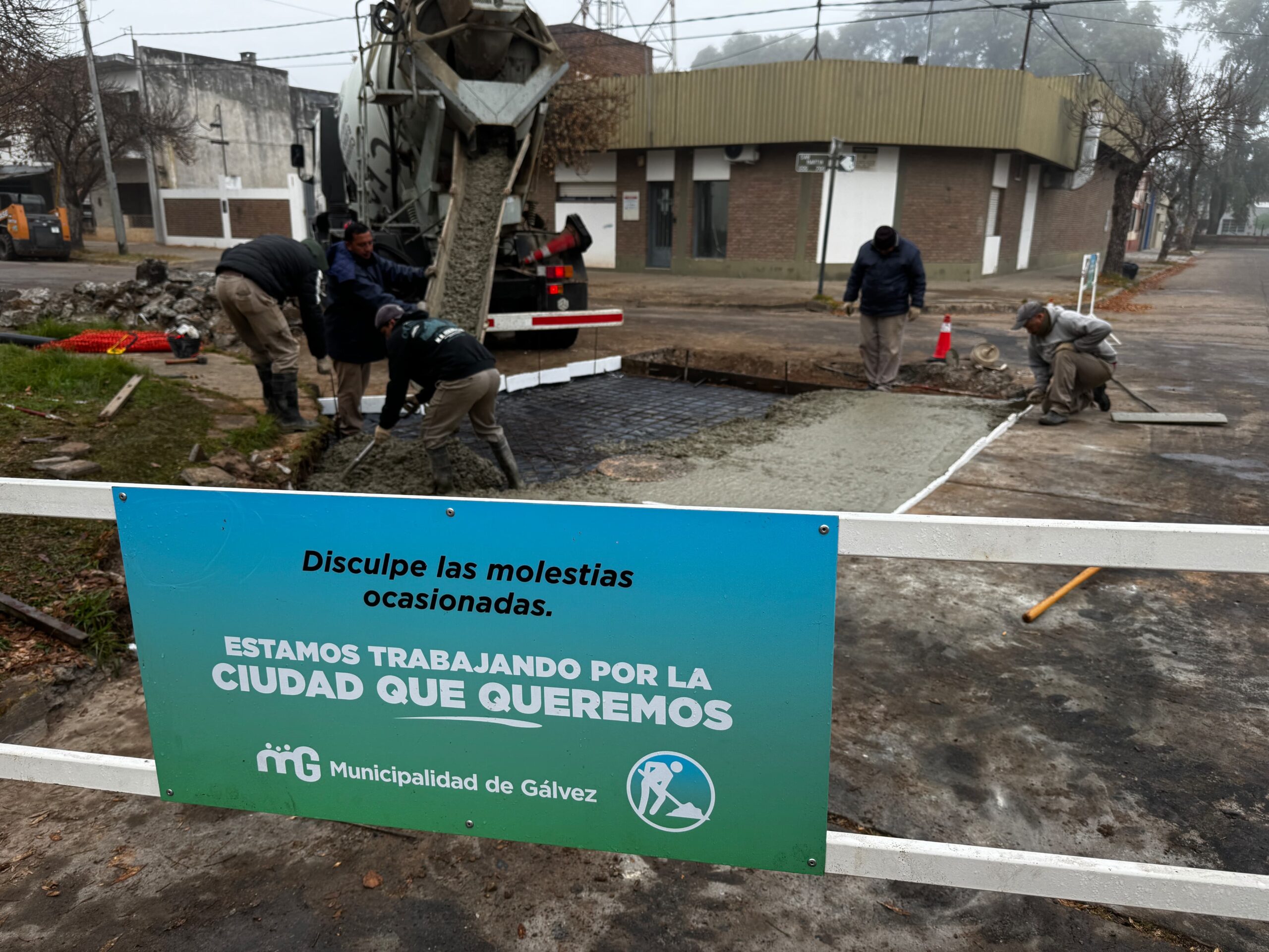 Gálvez puso en marcha un plan sostenido de recambio de paños de hormigón y bacheo