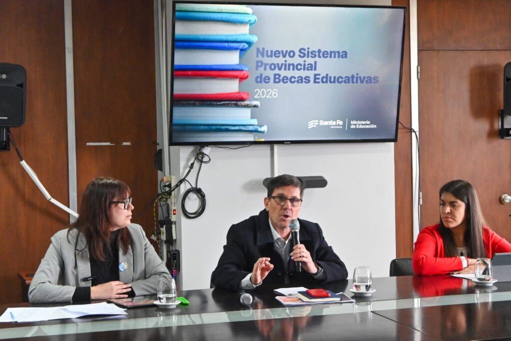 Lee más sobre el artículo Santa Fe abrió la inscripción a las Becas Educativas Provinciales: otorgan $100 mil mensuales a estudiantes