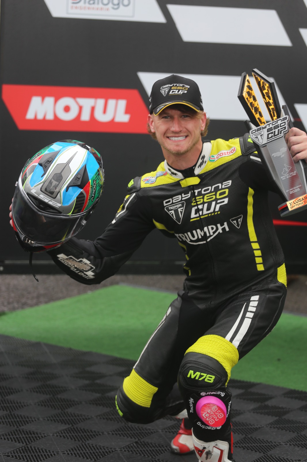 Histórico fin de semana para el motociclismo argentino: cinco podios en tres países