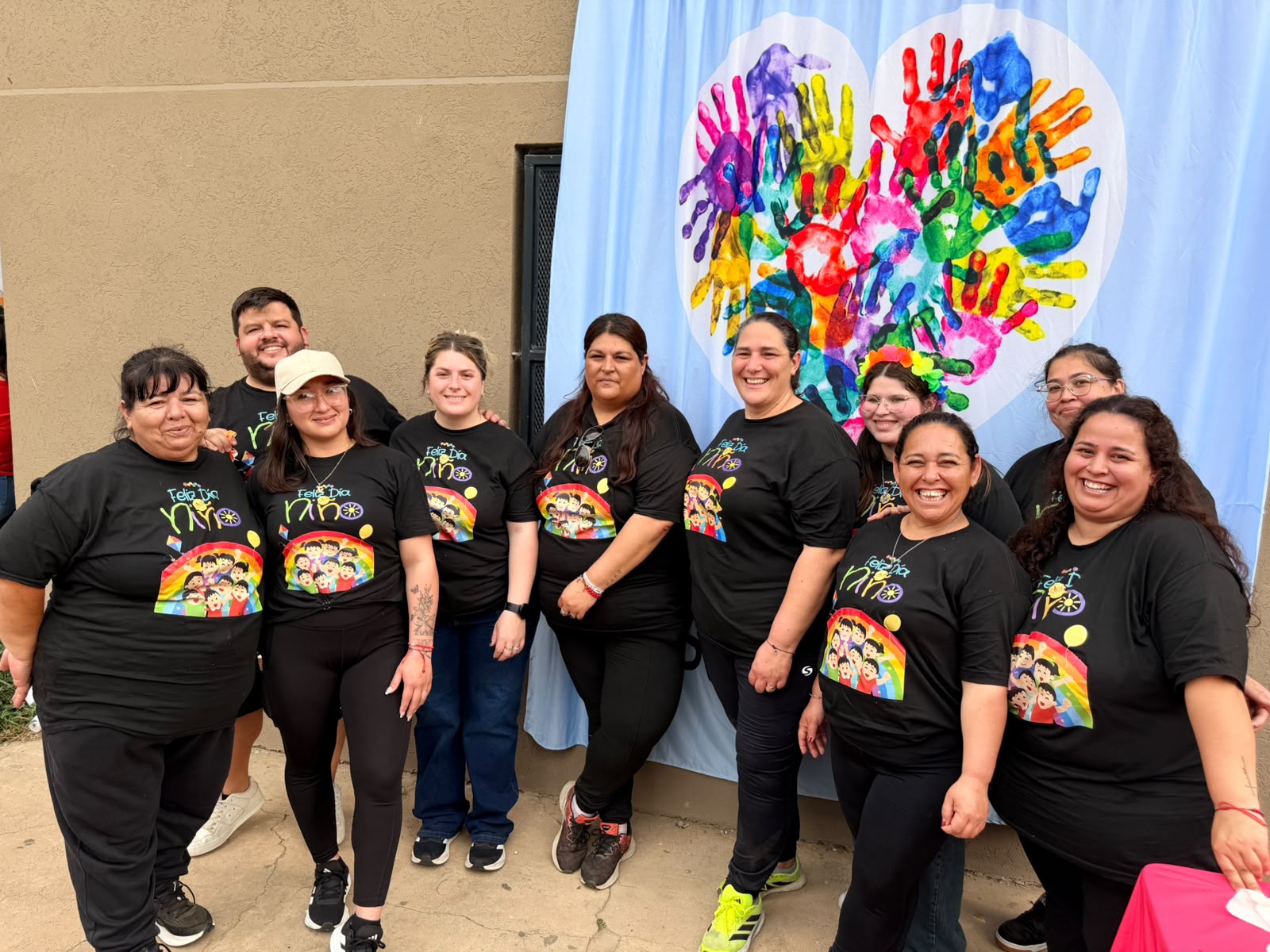 Manos Solidarias celebró el Día del Niño en Gálvez con 860 chicos y un predio colmado de familias
